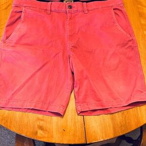 The Foundry Supply Co. Men's Bright coral golf shorts comfort stretch 44